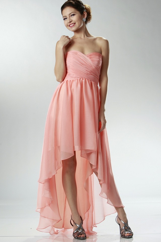 luftig-klänning-persika färgskiktad klänning