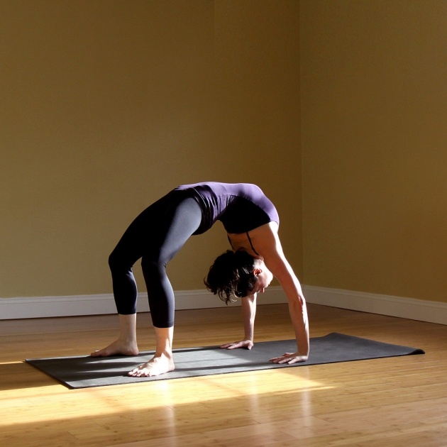 yoga övningar populär tystnad lugn position liknar bridge