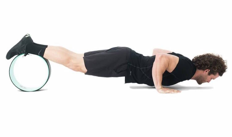 yoga hjulövningar enkla enkla instruktioner plankbalans