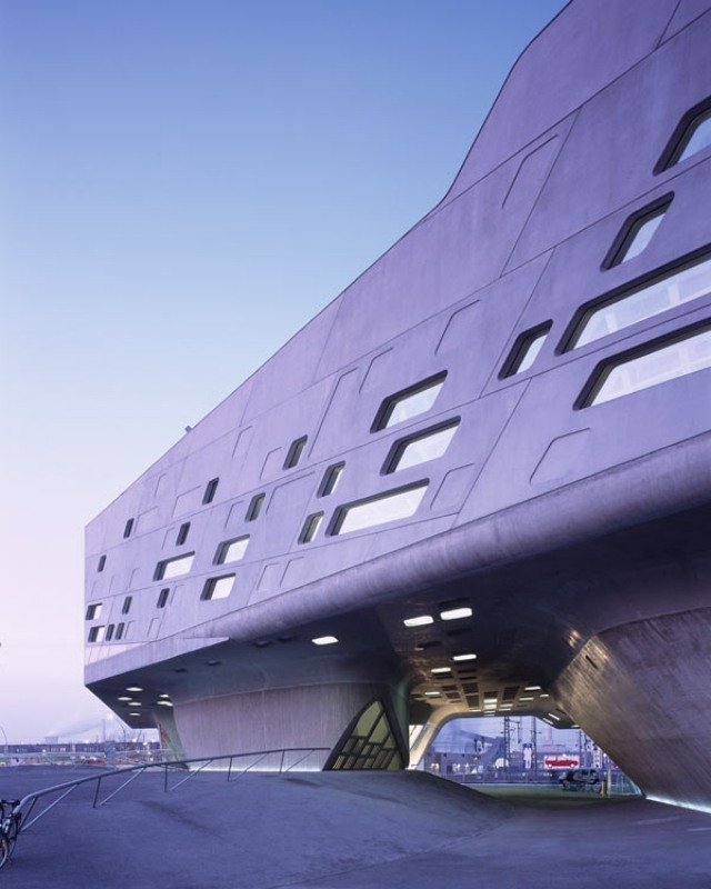 Science Museum Phaeno -konstruktion Hadid Wolfsburg fasaddesign fönsteröppningar