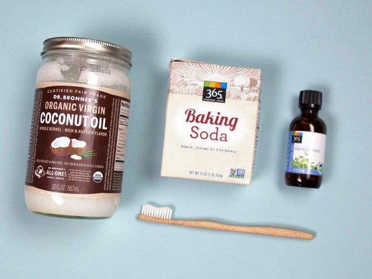Gör tandkräm själv huskurer recept tips tips idéer mintolja kokosolja bakpulver ekologiska bioburkar