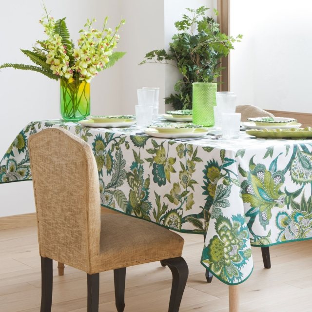 sommar-hem-tillbehör-2014-bordsduk-blommigt-mönster-grönt