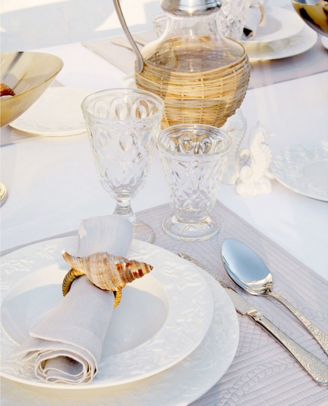 zarahome-sommar-2014-bord-dekoration-skal-servett-ring