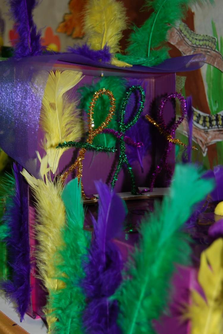 plysch figurer karneval dekoration hantverk idé med barn