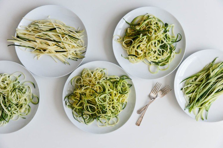 zucchini recept pasta som förbereder olika variationer