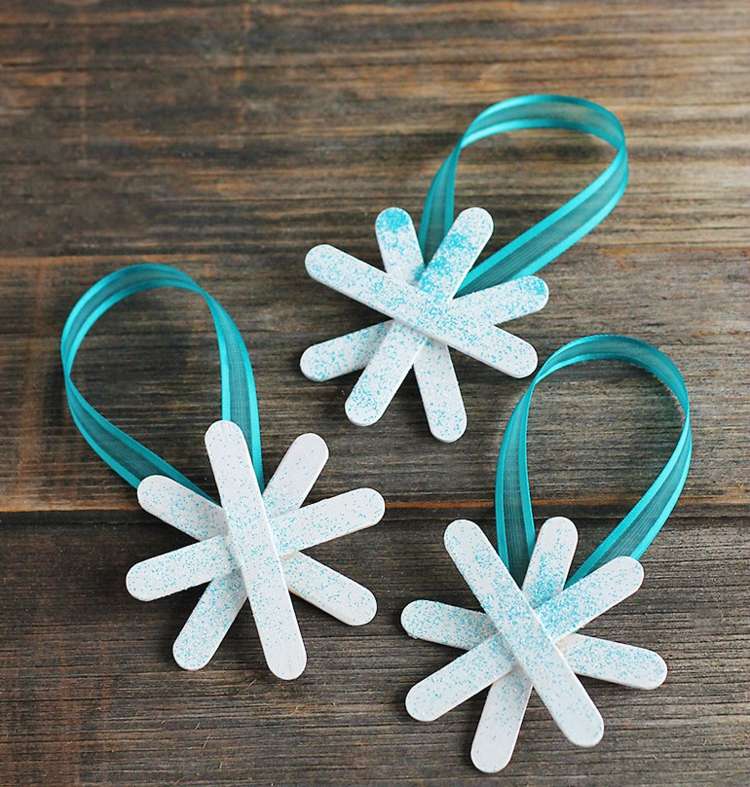 isdrottning-tinker-tema-snöflingor-glasspinnar-armband-fest-idé-glitter-turkos