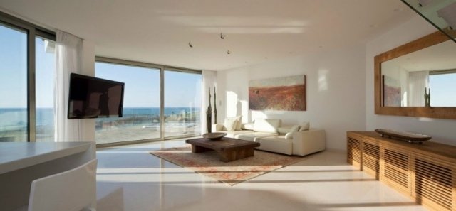 Kaz lyxig duplexlägenhet med panoramafönster med havsutsikt