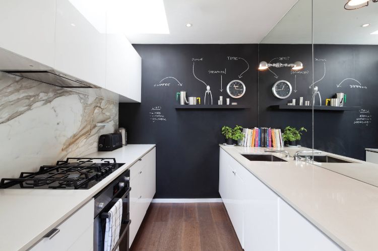 två-raders kök kök planering sätta upp tips idéer skapande design kökslinje avspärrad svart